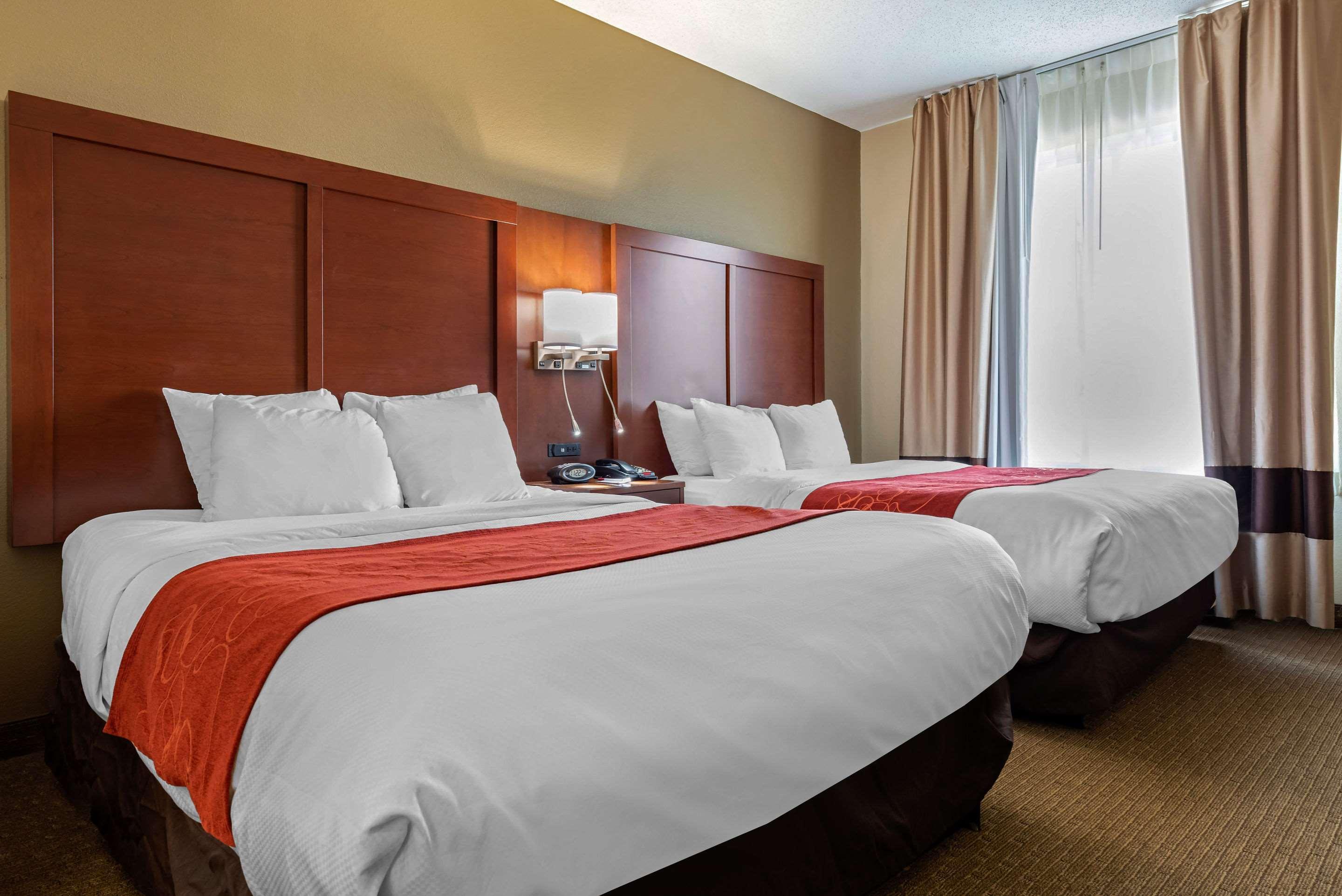 Hotel Comfort Cincinnati Airport 2*