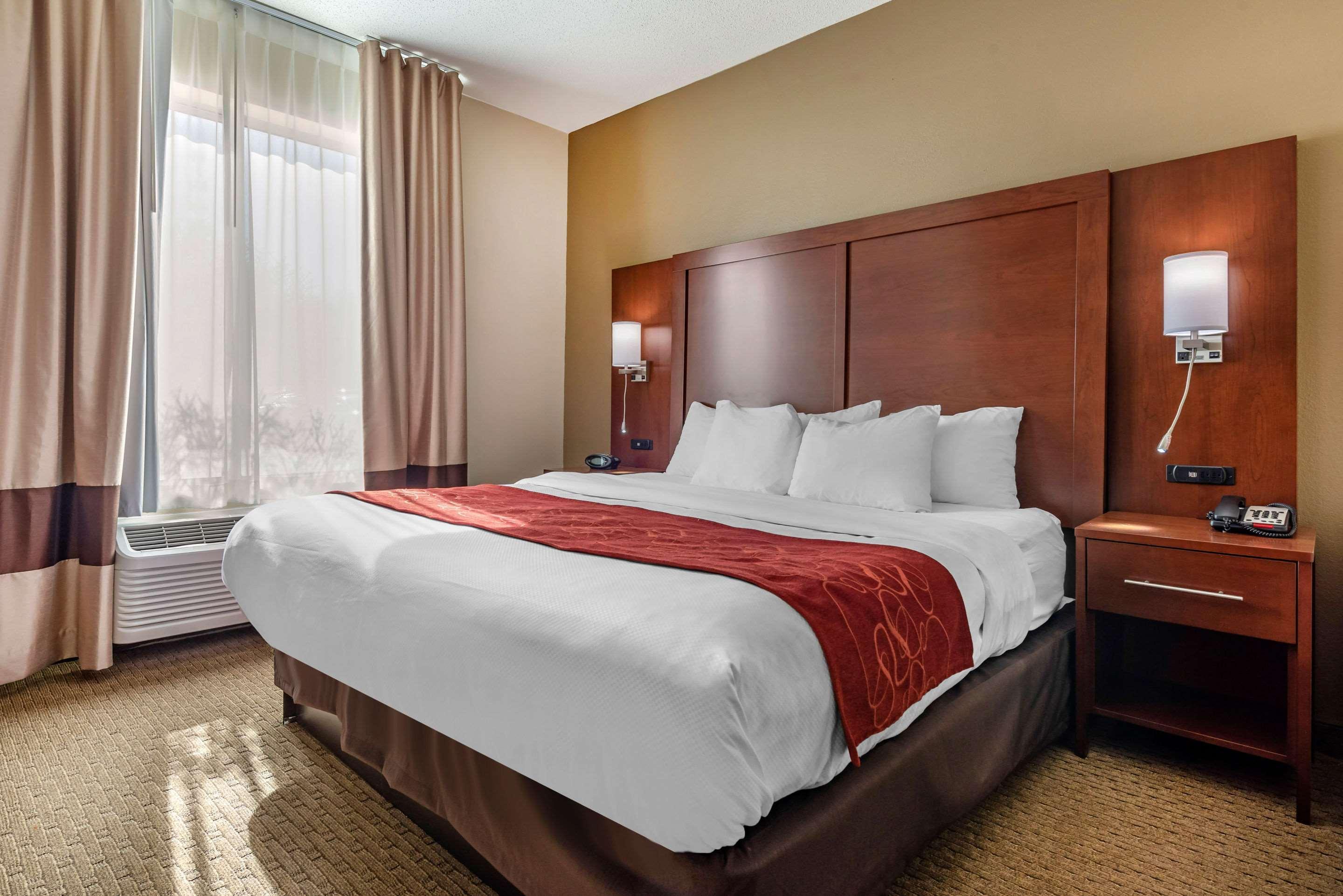 Hotel Comfort Cincinnati Airport 2*