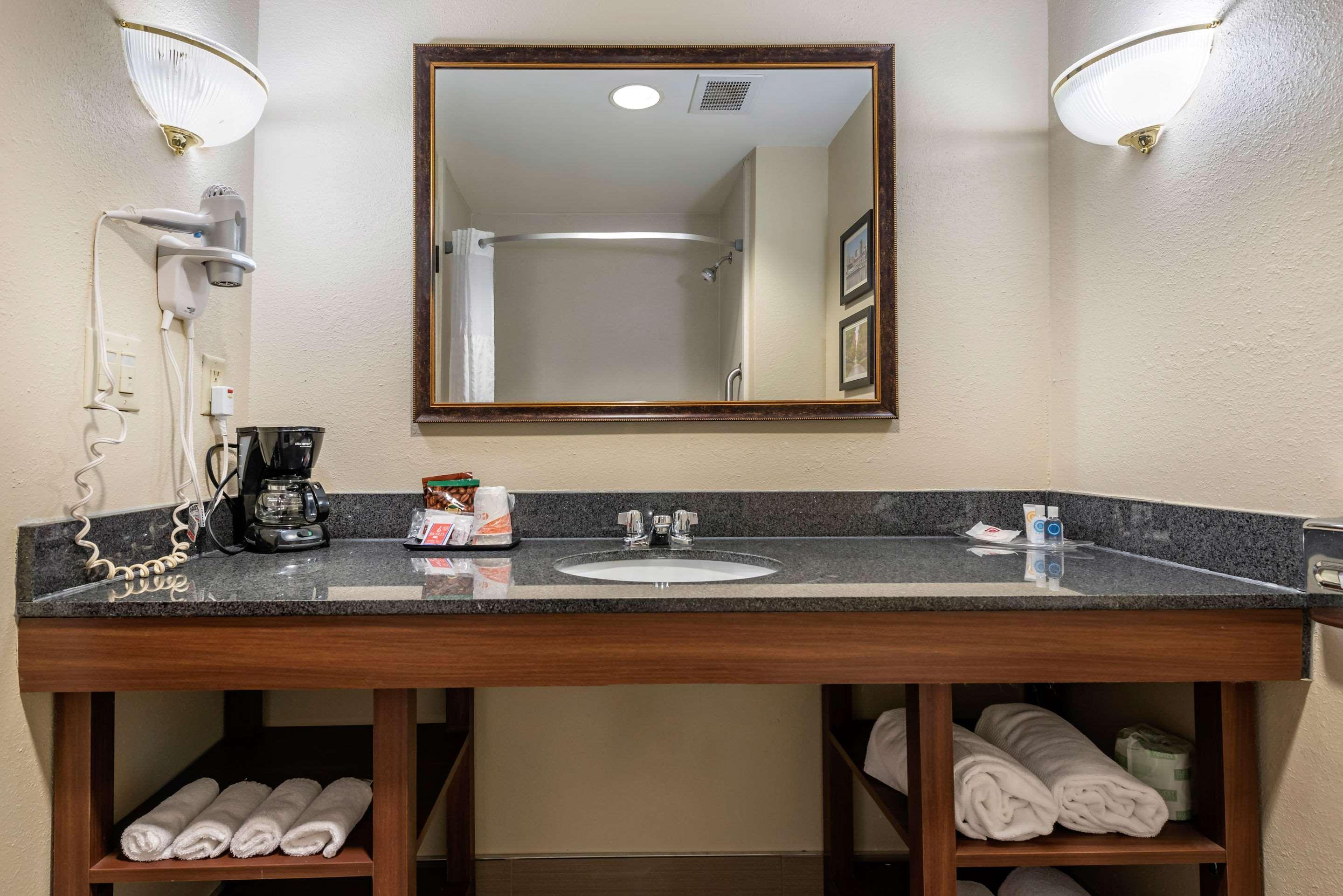 Comfort Cincinnati Airport Hotel