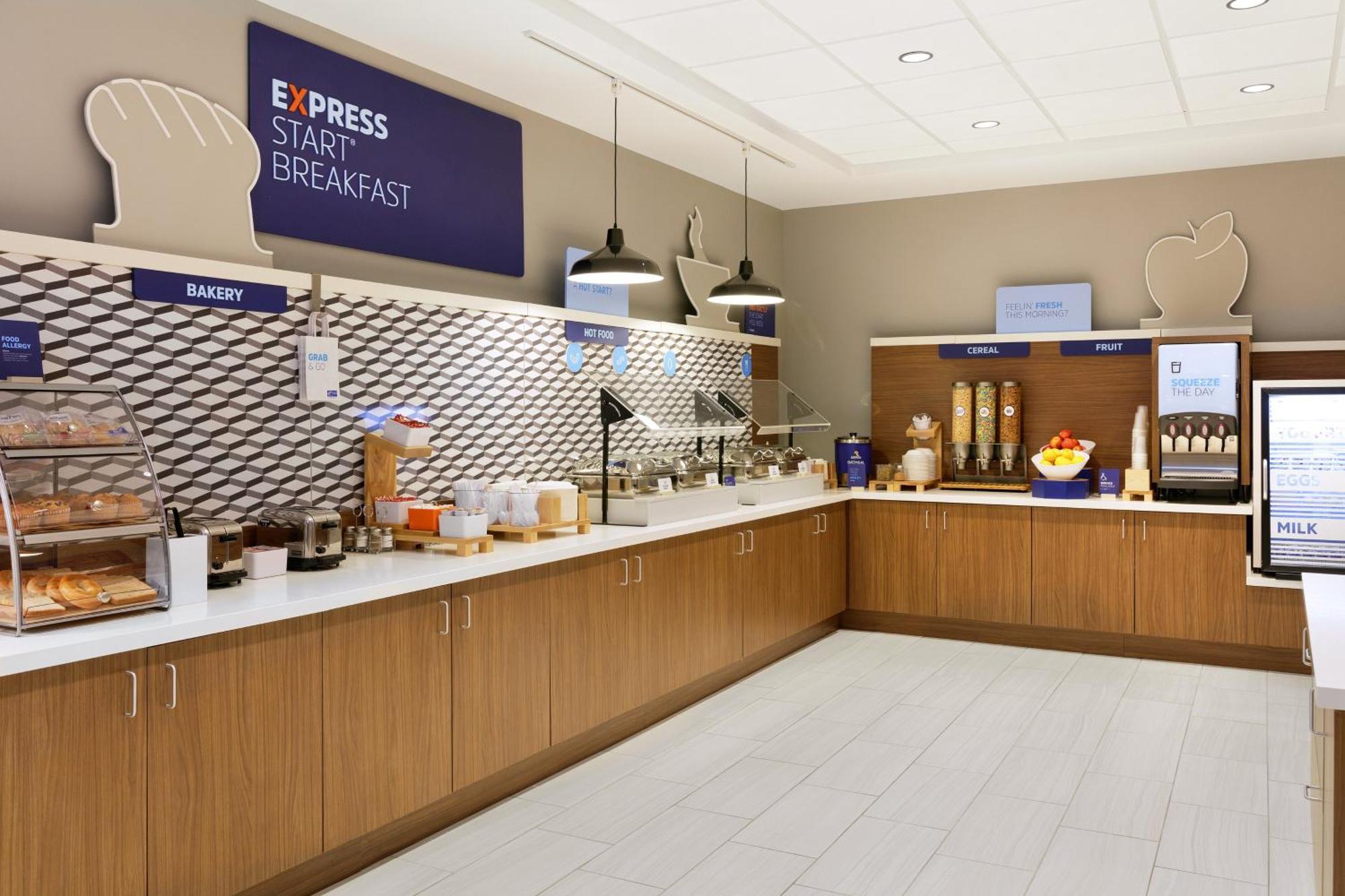 Hotel Comfort Cincinnati Airport 2*