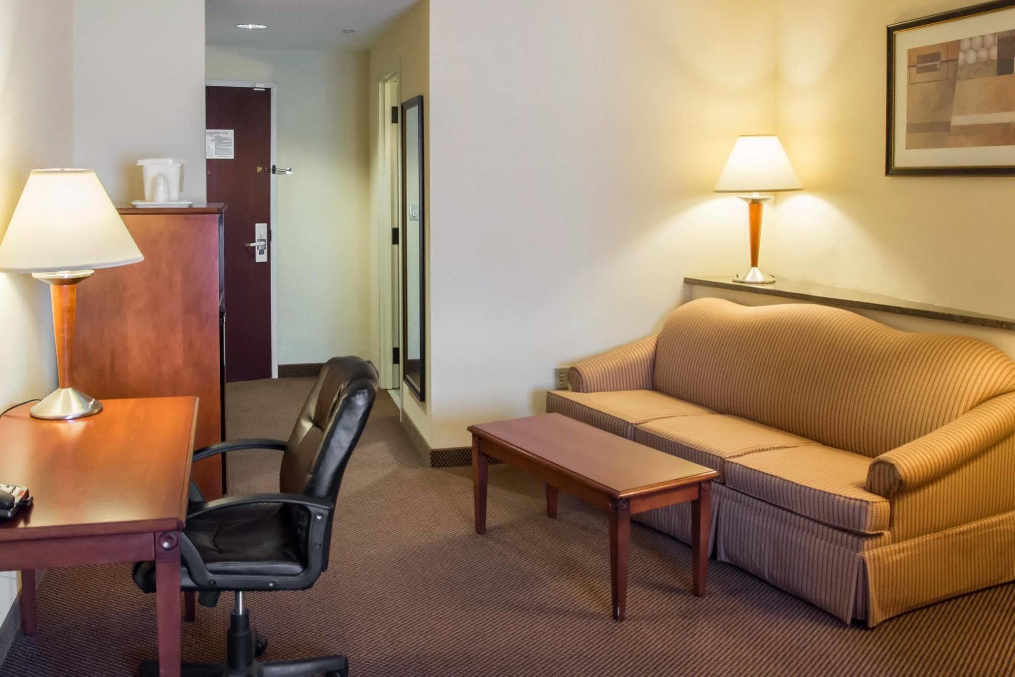 Hotel Comfort Cincinnati Airport